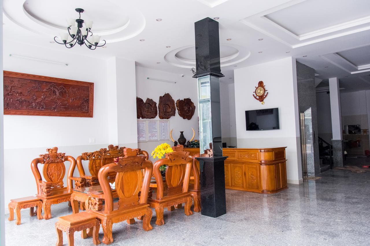 Hoang Thinh Hotel Kon Tum  Exterior foto